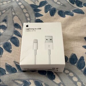 Apple Lightning to USB Cable - 2m White nwt